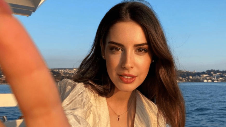 Selin Türkmen Kimdir?
