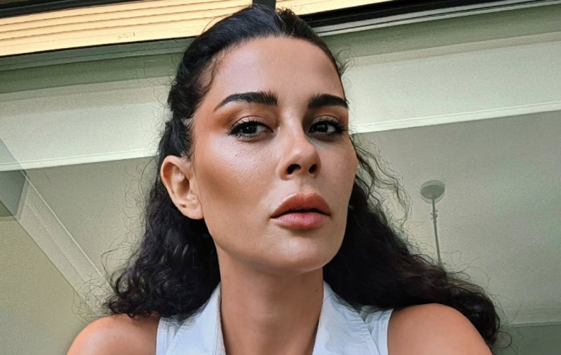 Asena Tuğal Kimdir?