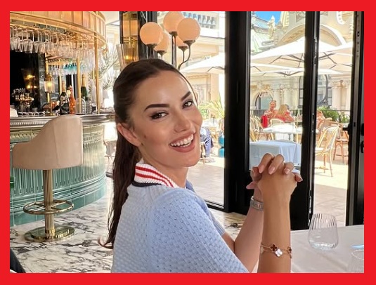 Fahriye Evcen Kimdir?