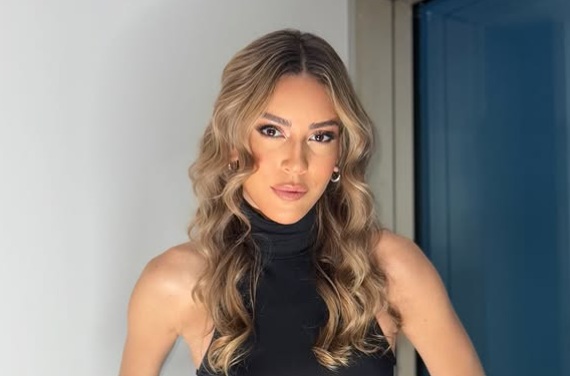 Sinem Kobal Kimdir? ( Selena )